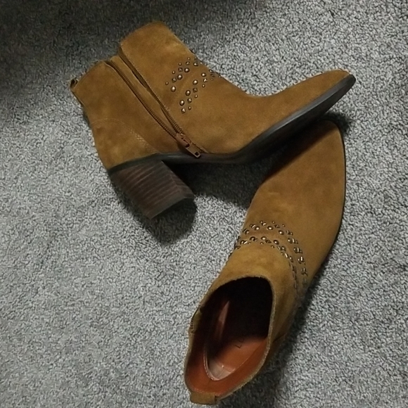 Lucky Brand Studs Booties in Caramel 6M - Picture 5 of 11